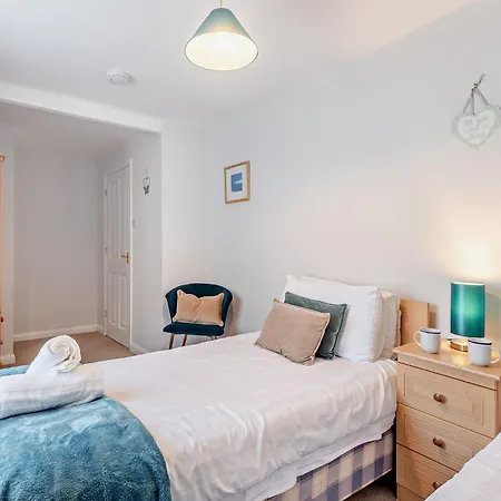 2 Bed In Sz140 Holiday home